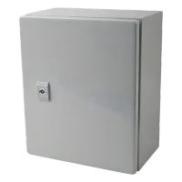 Vista 1 de Gabinete de Acero IP66 Uso en Intemperie (250 x 300 x 150 mm) con Placa Trasera Interior Metálica y Compuerta Inferior Atornillable (Incluye Chapa y Llave T).